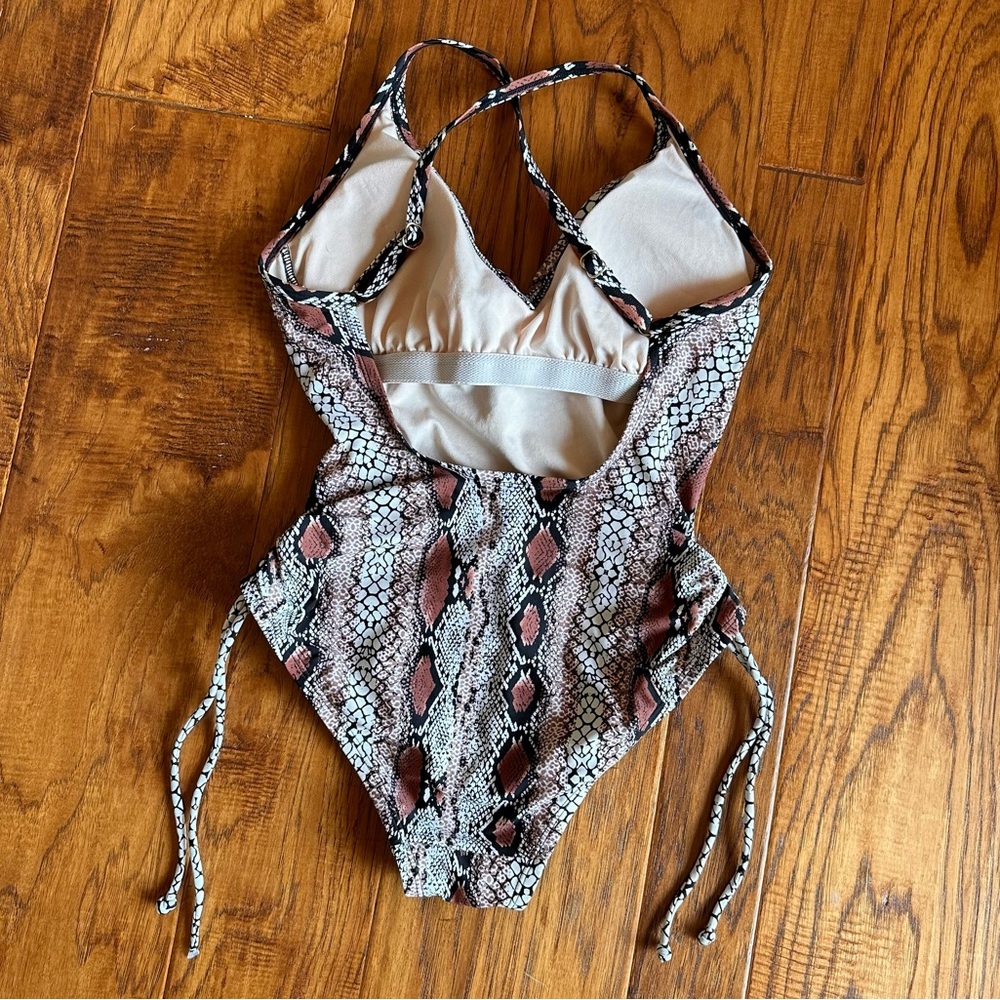 Kona Sol One Piece Animal Print Snakeskin Swimsuit Size Small - Picture 3 of 7